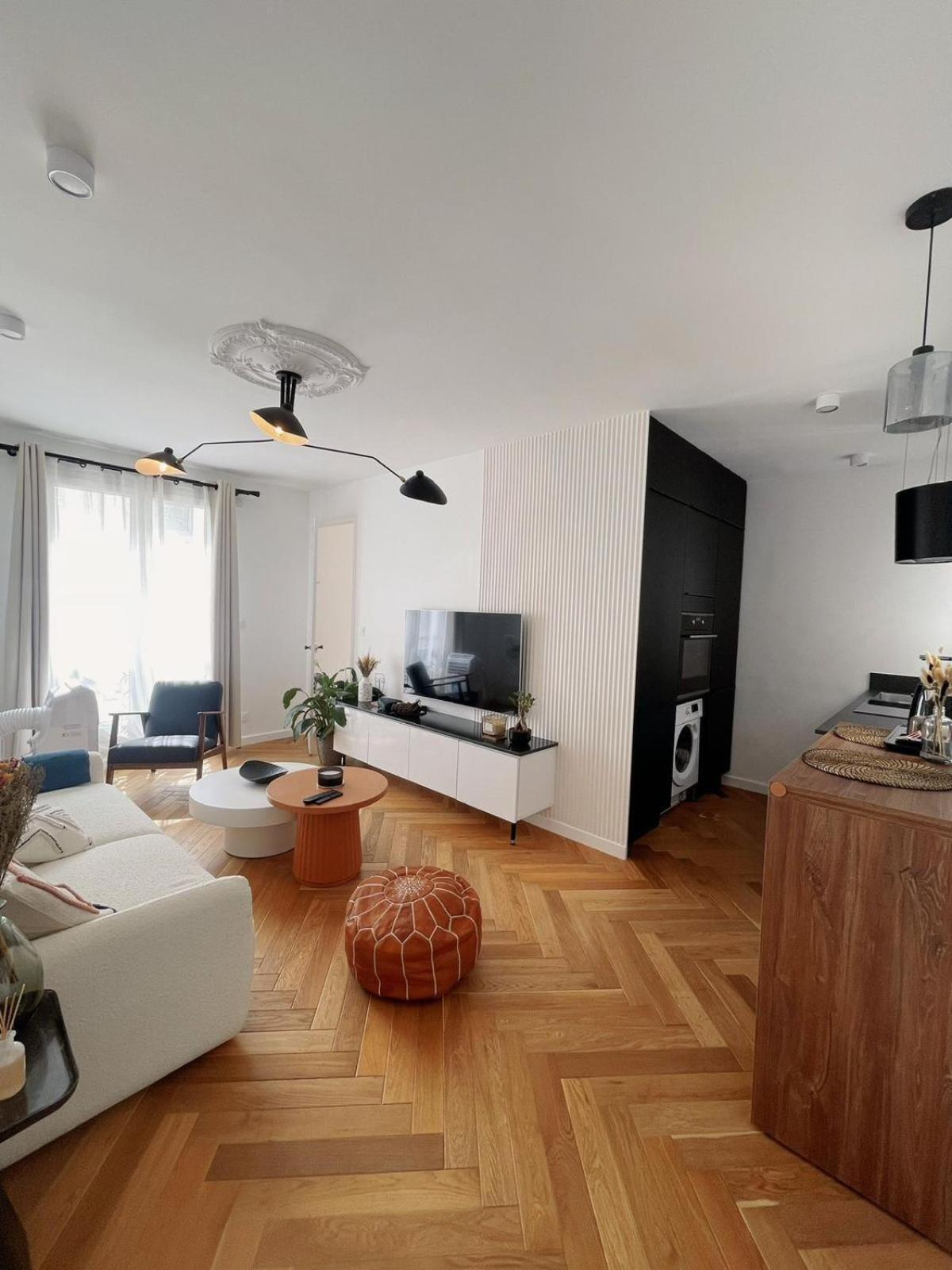 Апартаменты Exclusive Flat By Luxuio - Nearby Eiffel Tower Париж Экстерьер фото
